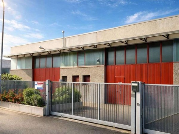 negozio in vendita a Mariano Comense