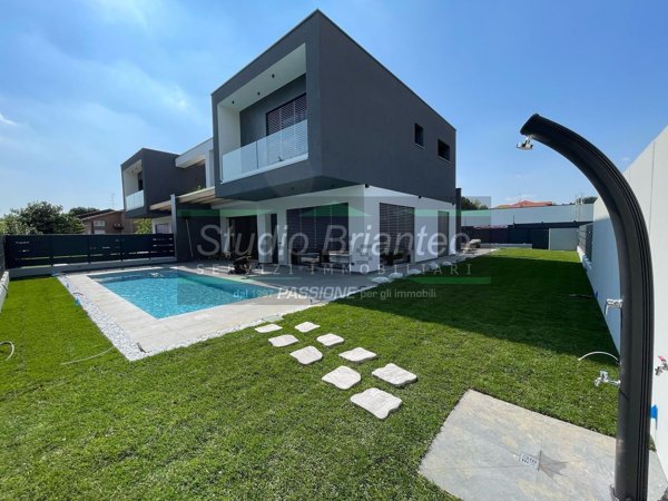 casa indipendente in vendita a Mariano Comense