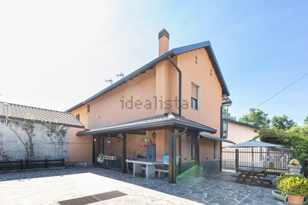 casa indipendente in vendita a Mariano Comense