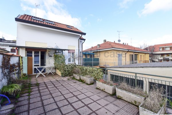 casa semindipendente in vendita a Mariano Comense