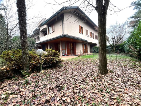 casa indipendente in vendita a Mariano Comense