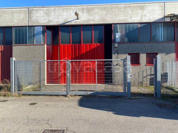 locale commerciale in vendita a Mariano Comense