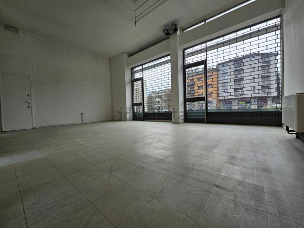 negozio in vendita a Mariano Comense