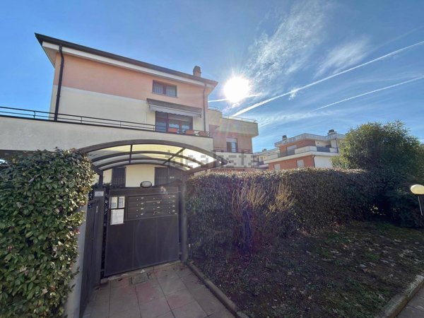 appartamento in vendita a Mariano Comense