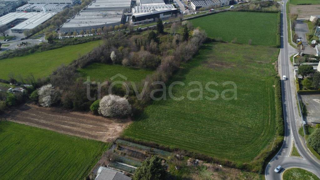 terreno agricolo in vendita a Mariano Comense