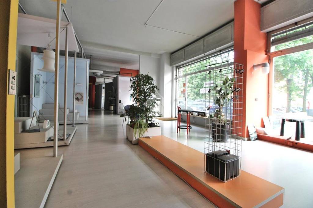 negozio in vendita a Mariano Comense