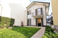 casa indipendente in vendita a Mariano Comense