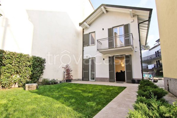 casa indipendente in vendita a Mariano Comense