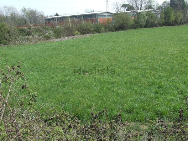 terreno agricolo in vendita a Mariano Comense