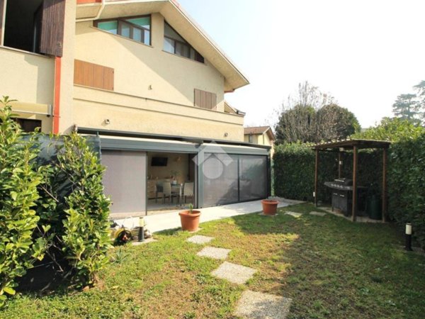 casa indipendente in vendita a Mariano Comense