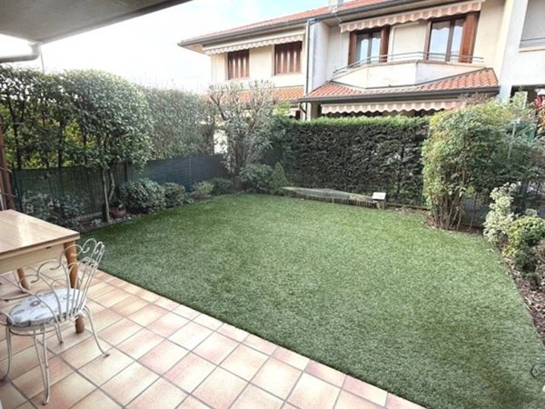 casa indipendente in vendita a Mariano Comense