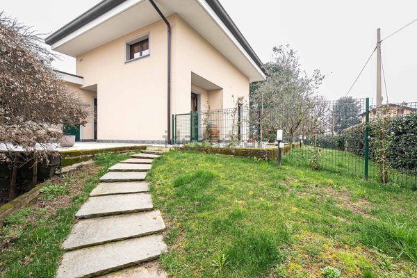 casa indipendente in vendita a Mariano Comense