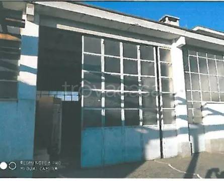 locale commerciale in vendita a Mariano Comense