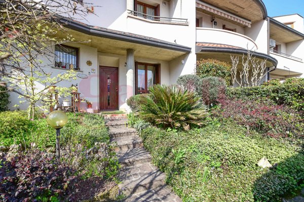 casa indipendente in vendita a Mariano Comense