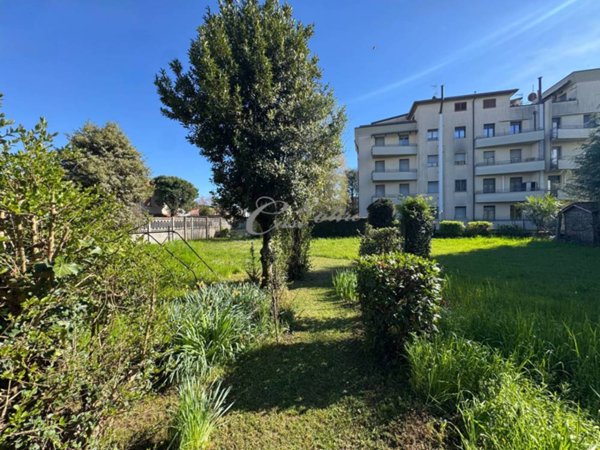 casa indipendente in vendita a Mariano Comense