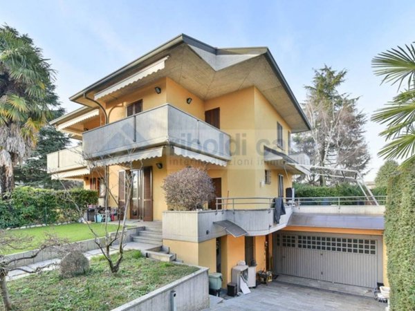 casa indipendente in vendita a Mariano Comense