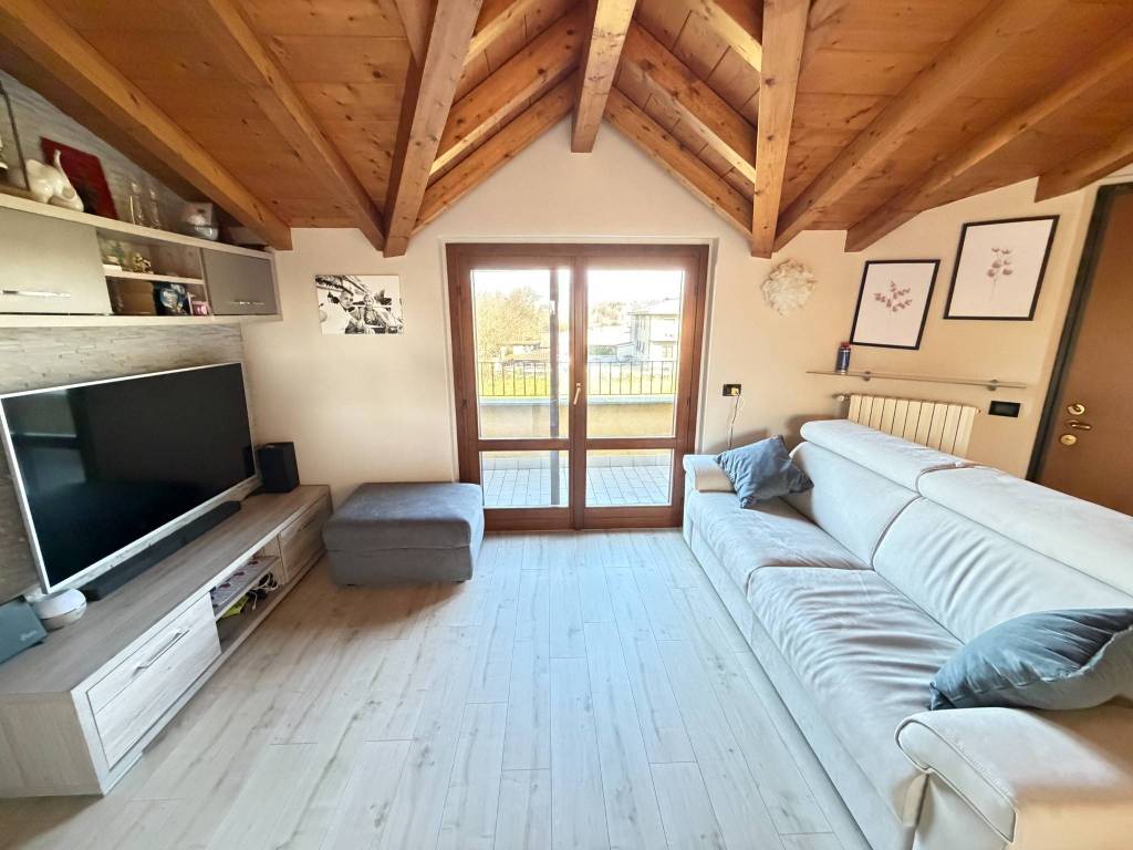 appartamento in vendita a Mariano Comense