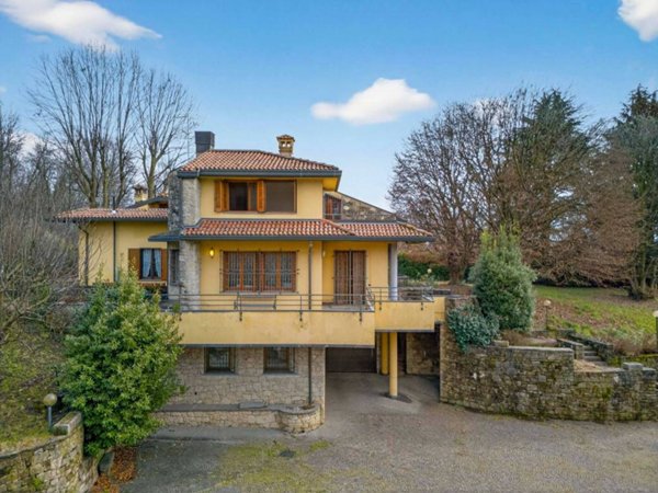 casa indipendente in vendita a Mariano Comense