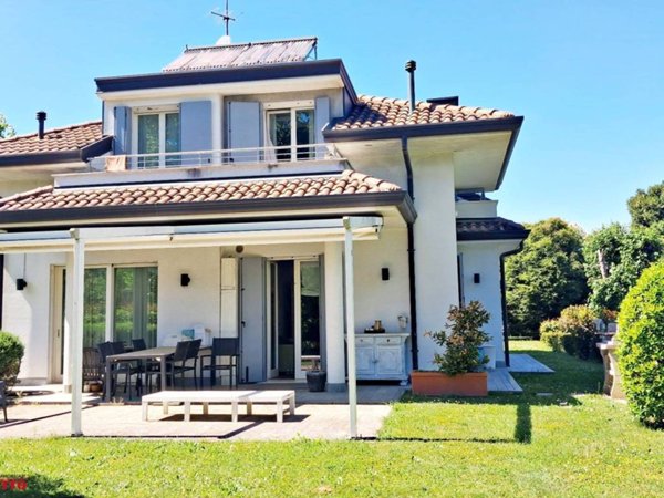 casa indipendente in vendita a Mariano Comense