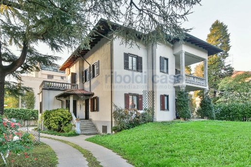 casa indipendente in vendita a Mariano Comense
