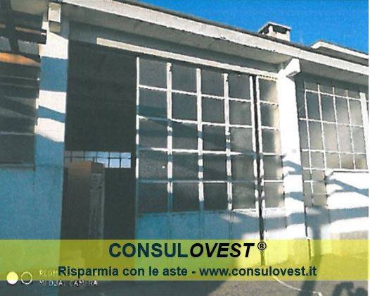 locale commerciale in vendita a Mariano Comense