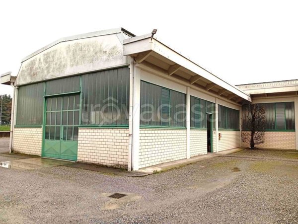 locale commerciale in vendita a Mariano Comense