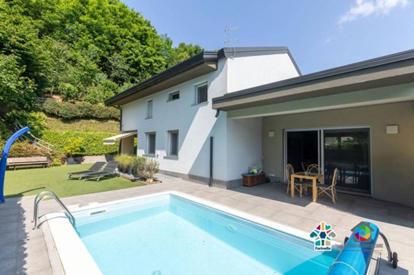 casa indipendente in vendita a Mariano Comense