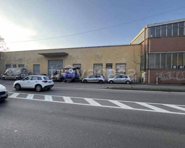 locale commerciale in vendita a Mariano Comense