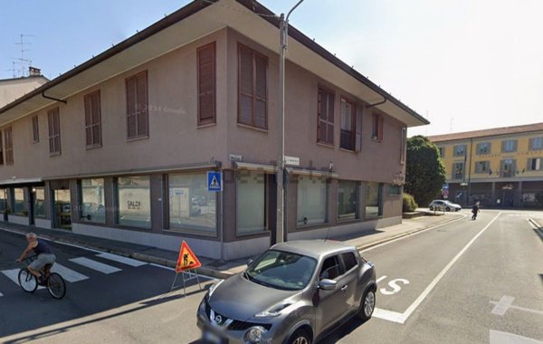 locale commerciale in vendita a Mariano Comense