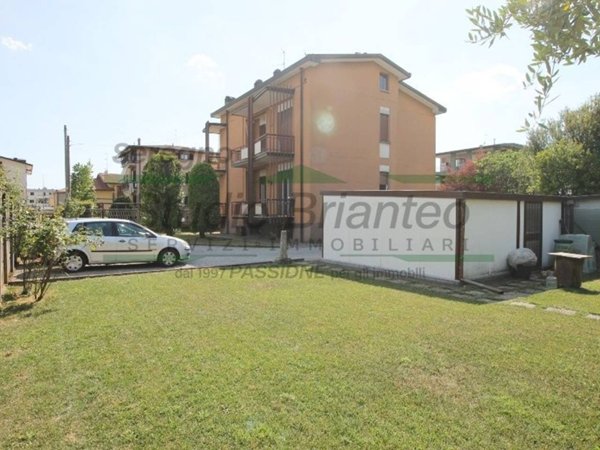 casa indipendente in vendita a Mariano Comense