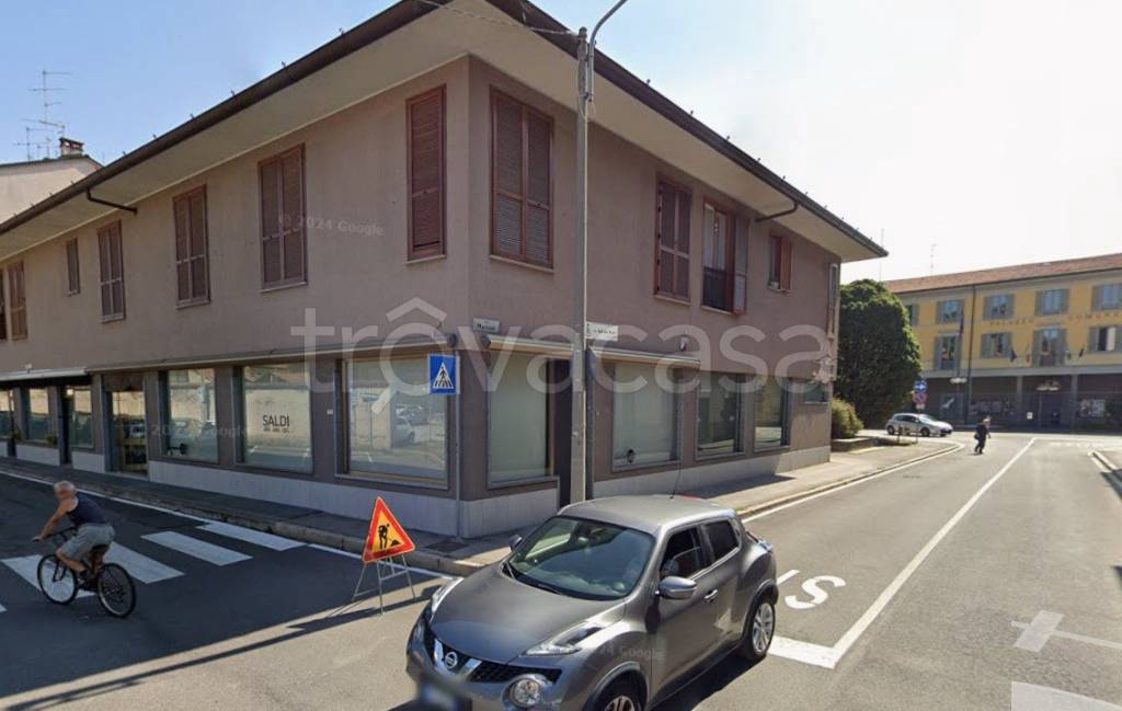 locale commerciale in vendita a Mariano Comense