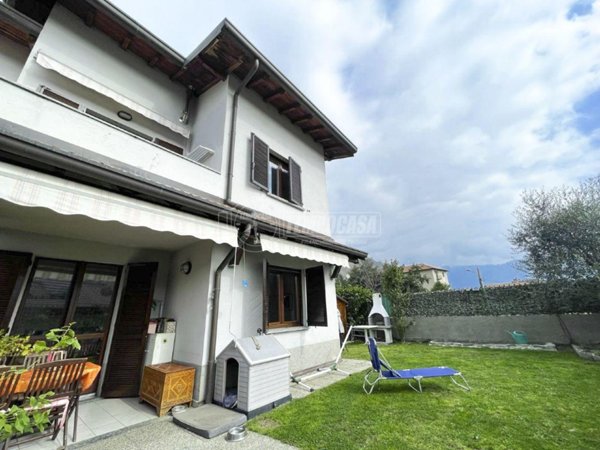 casa indipendente in vendita a Maslianico
