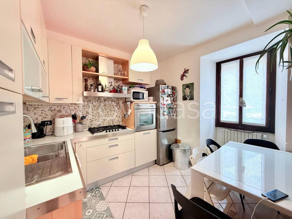appartamento in vendita a Maslianico