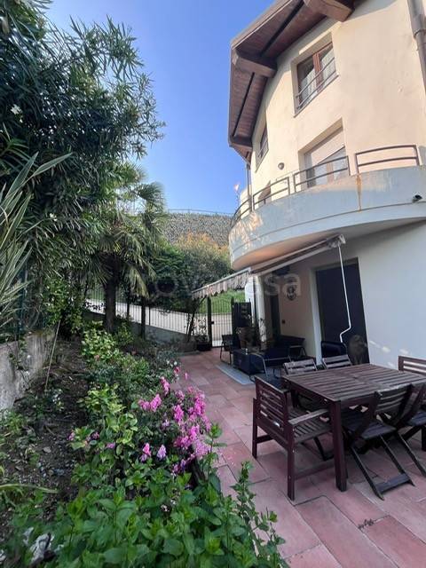 casa indipendente in vendita a Maslianico