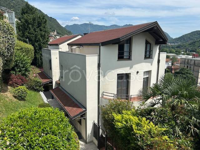 casa indipendente in vendita a Maslianico