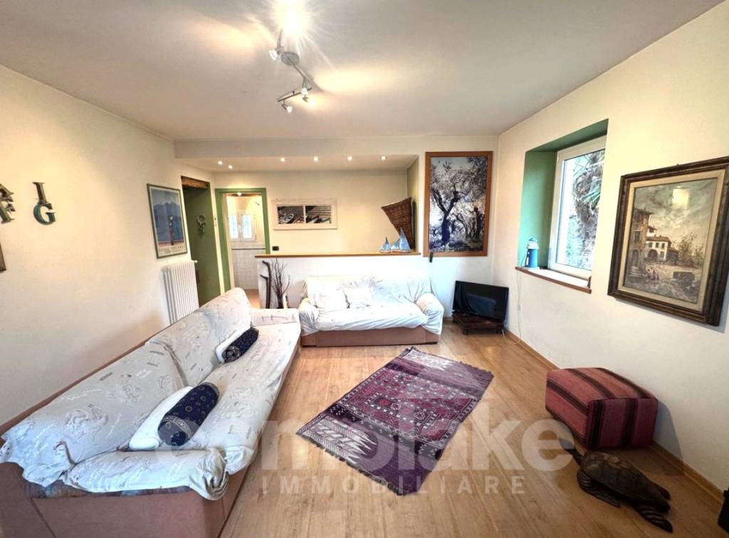 casa indipendente in vendita a Maslianico