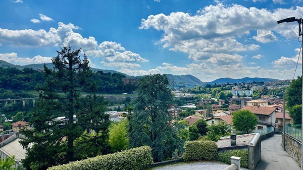 casa indipendente in vendita a Maslianico