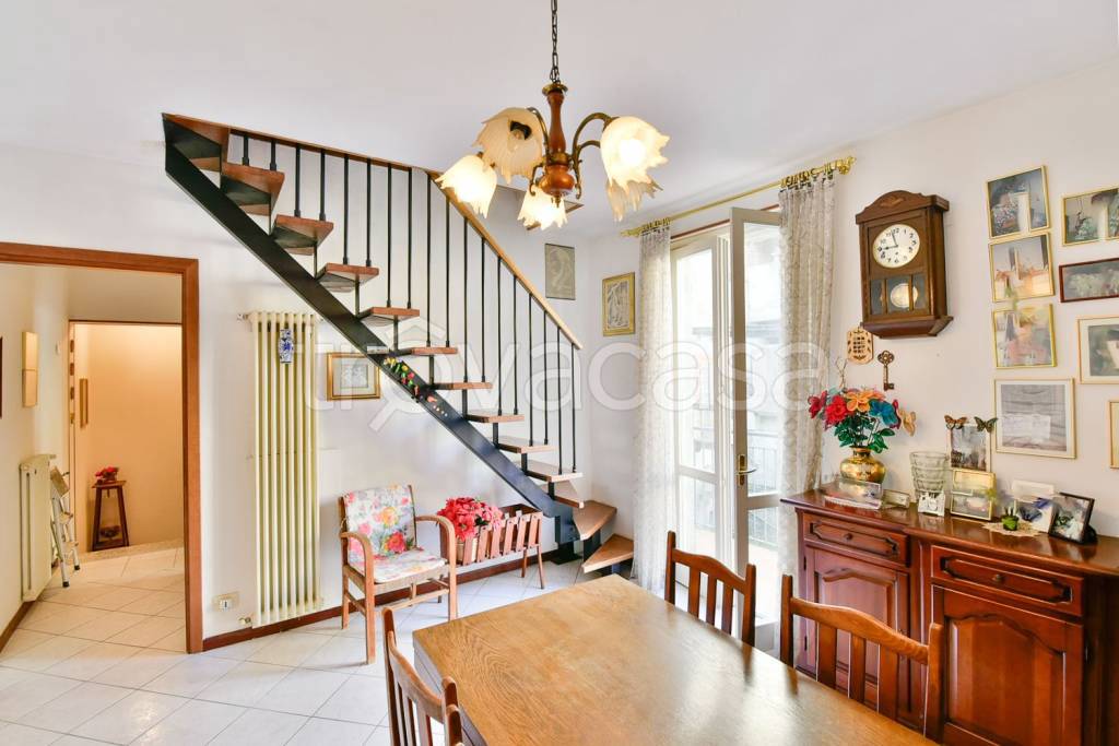 casa indipendente in vendita a Maslianico