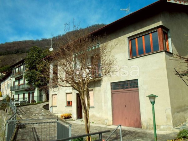 casa indipendente in vendita a Maslianico