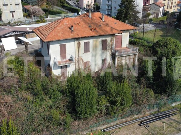 casa indipendente in vendita a Maslianico