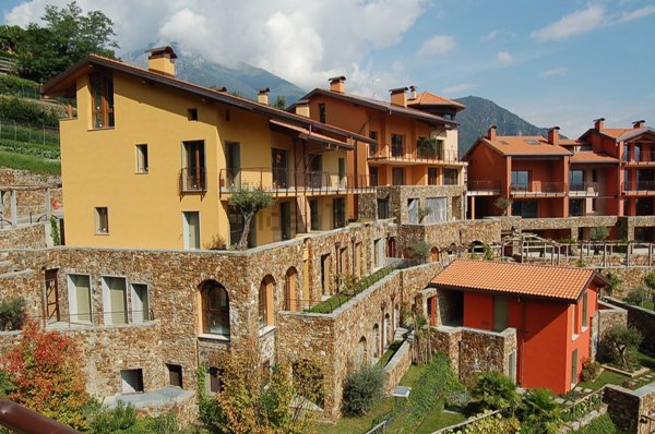 casa indipendente in vendita a Menaggio