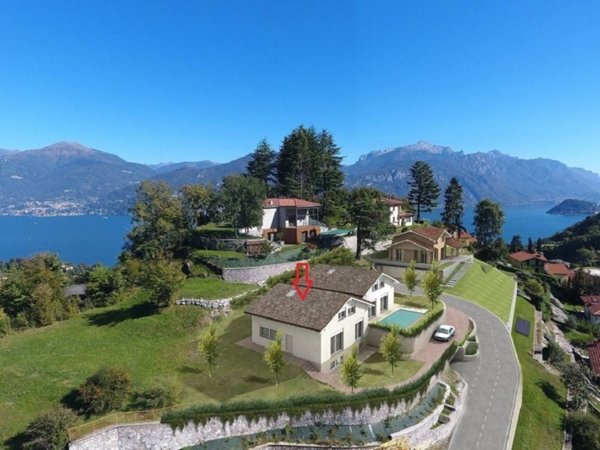 casa indipendente in vendita a Menaggio