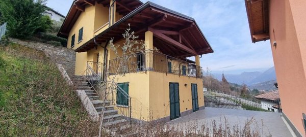 appartamento in vendita a Menaggio