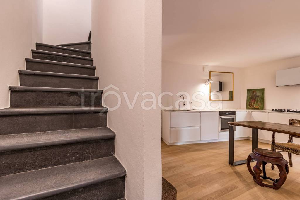 casa indipendente in vendita a Menaggio in zona Loveno