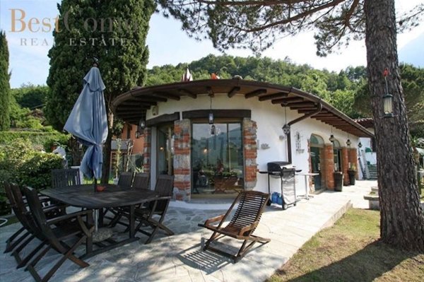 casa indipendente in vendita a Menaggio