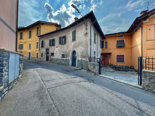 casa indipendente in vendita a Menaggio in zona Croce