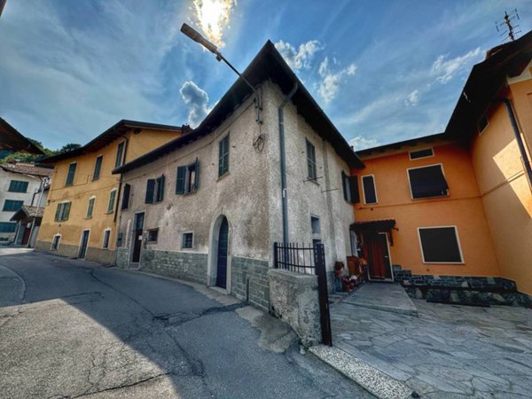 casa indipendente in vendita a Menaggio in zona Croce