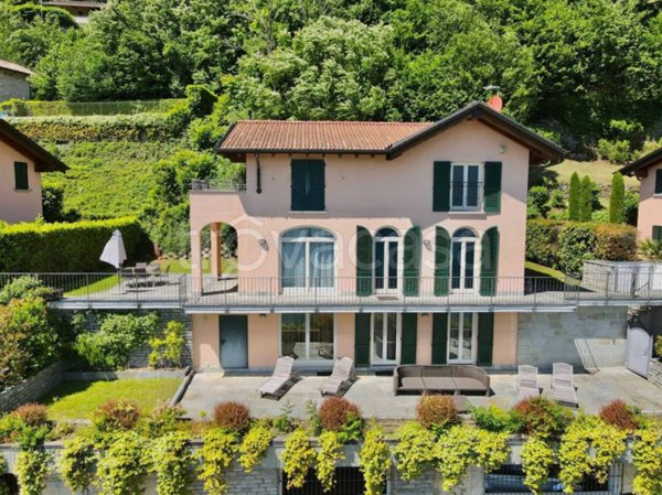 casa indipendente in vendita a Menaggio in zona Nobiallo