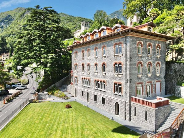 casa indipendente in vendita a Menaggio