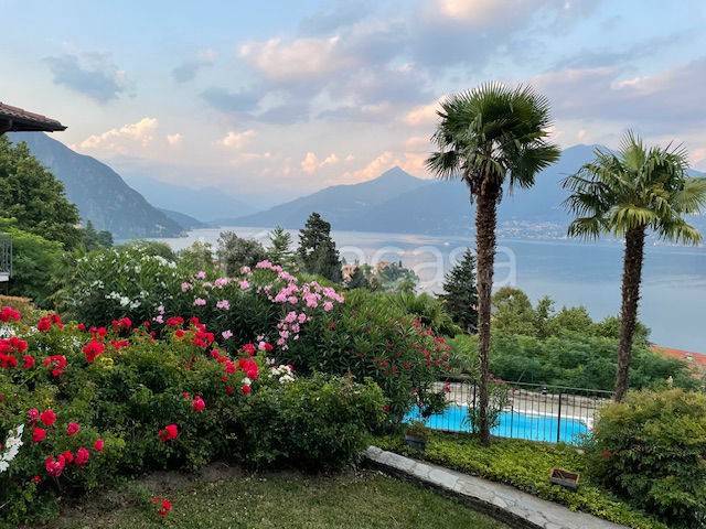 casa indipendente in vendita a Menaggio